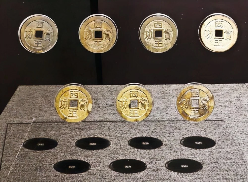 以藏与露为话题的标题_以藏_以藏是男的还是女的