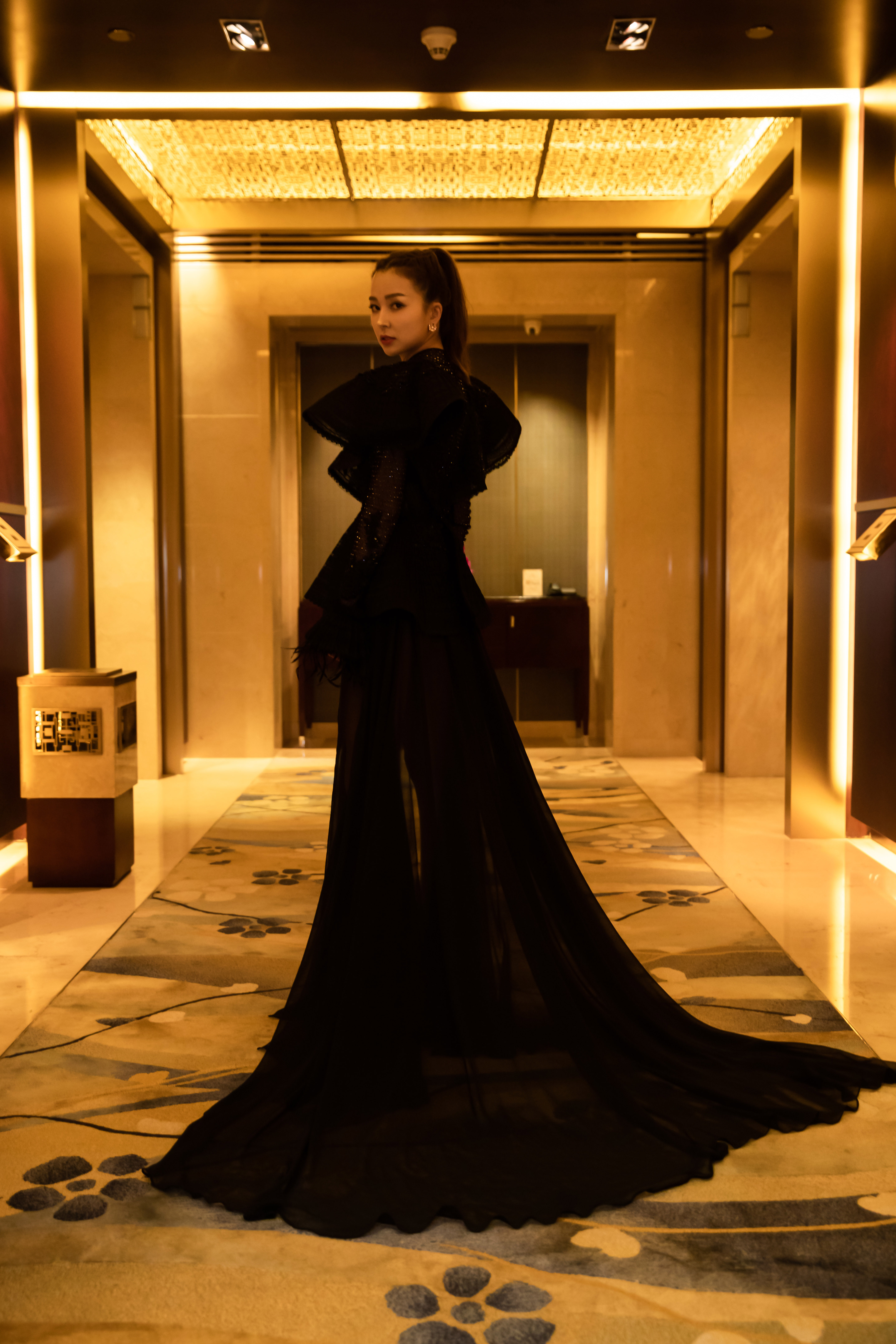 龙牌迷城_龙牌之谜主演_龙牌之谜电影